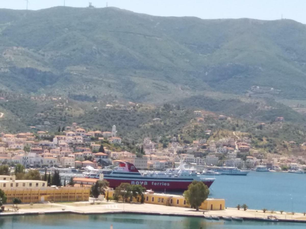 Forest & Sea Apartment Poros Town Exterior photo